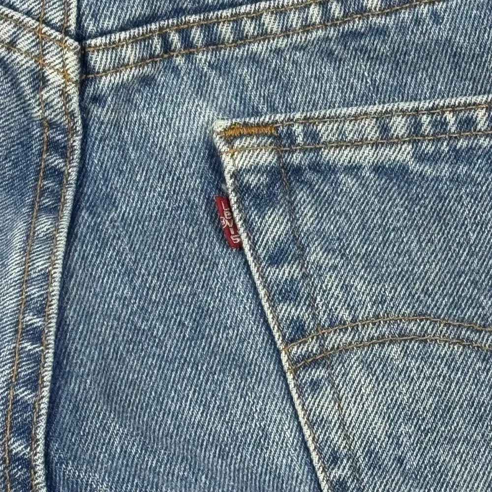 Vintage Levis 560‎ Mens 36x30 Loose Fit Tapered Leg Blue Jeans Made in USA 90s